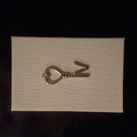 L O V E  Letters Key Charms - Picture 5 of 6